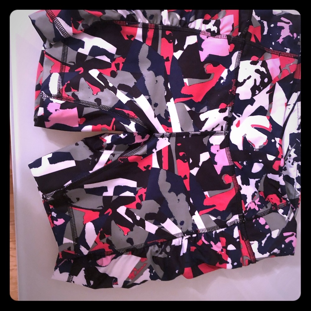 Lululemon running short size 6